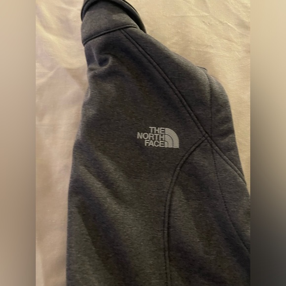 Women’s Northface Vest, New W/O Tags. Size Medium - Picture 3 of 3